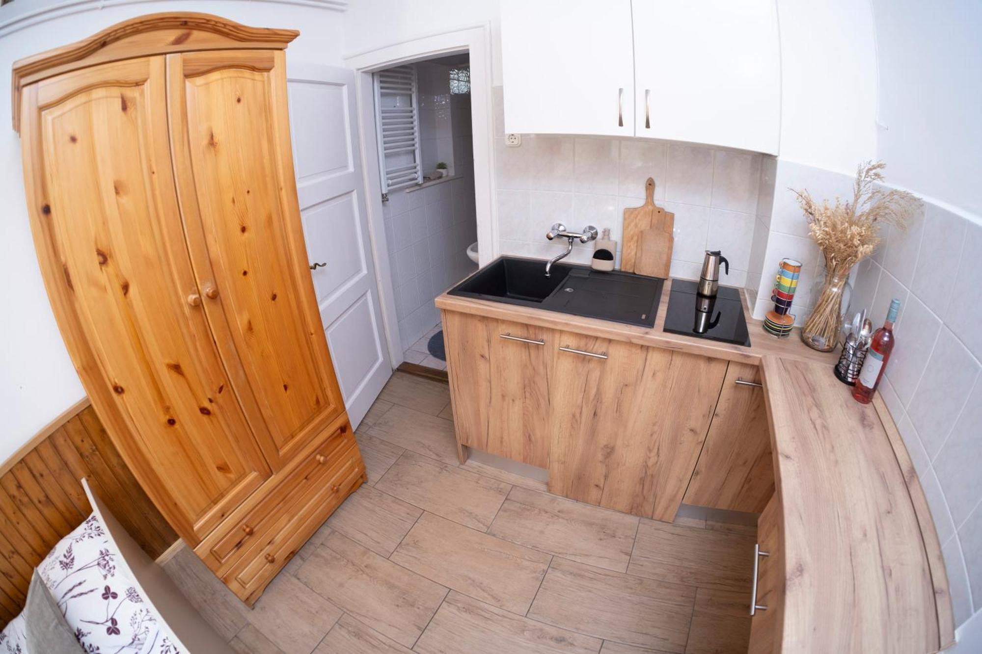 Vicze Apartmanház Siófok Habitación foto
