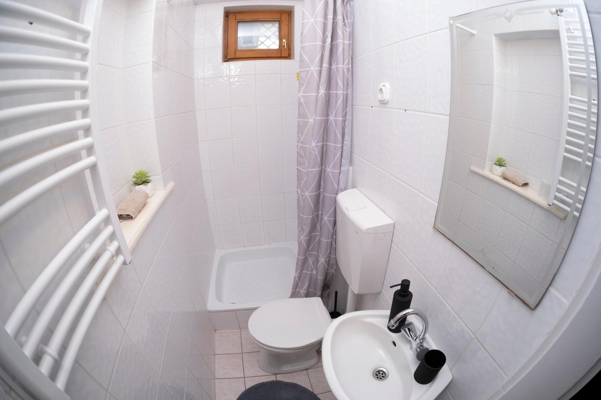 Vicze Apartmanház Siófok Habitación foto